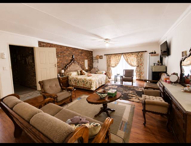 3 BEDROOM HOUSE FOR SALE IN VANDERBIJLPARK SE 4